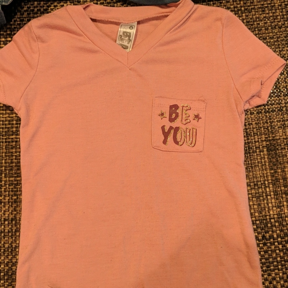Girls size 4 shirt
